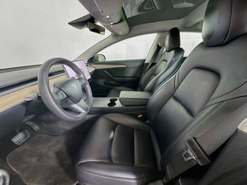 Used 2023 Tesla Model 3 Standard Range image 13