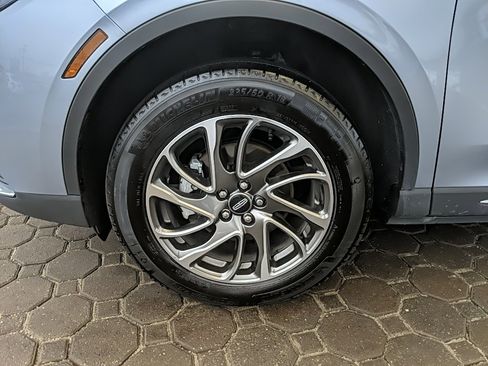 Certified 2022 Lincoln Corsair FWD w/ Equipment Group 101A image 9