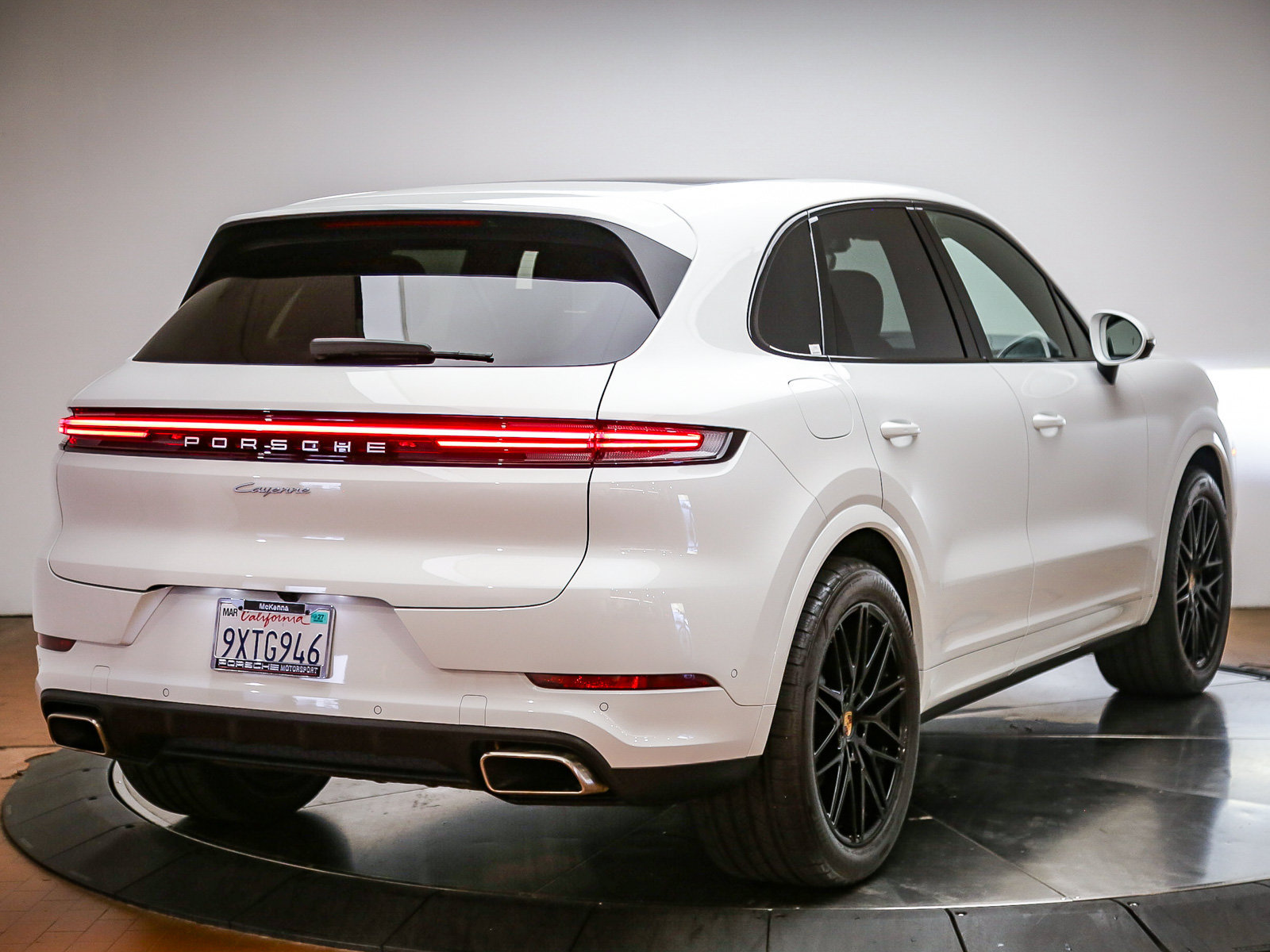 Certified 2026 Porsche Cayenne AWD/4WD image 7