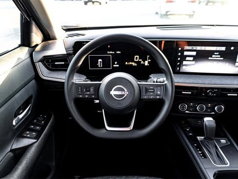 New 2025 Nissan Kicks SV image 19