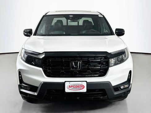 Used 2025 Honda Ridgeline Black Edition image 17