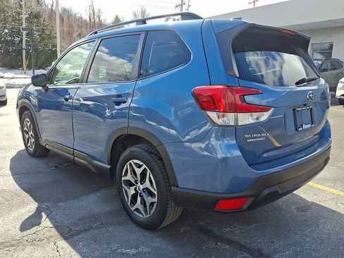 Used 2020 Subaru Forester Premium image 4