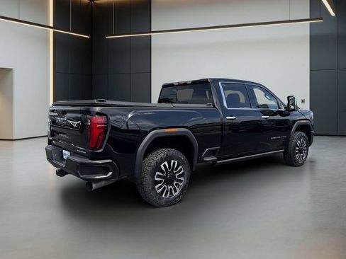 Used 2024 GMC Sierra 2500 Denali Ultimate AWD/4WD image 6