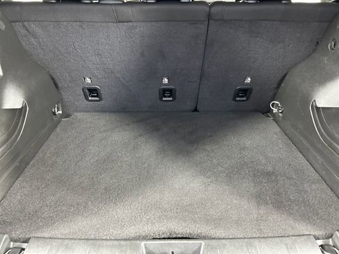 Used 2023 Jeep Renegade Latitude AWD/4WD image 19