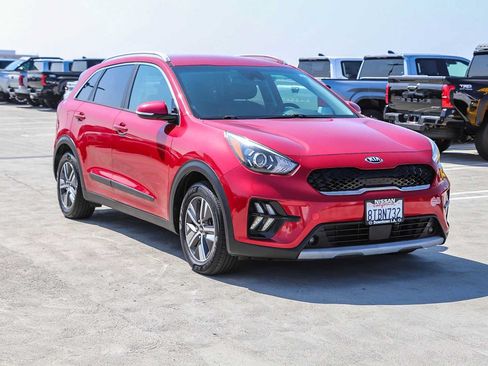 Used 2020 Kia Niro EX FWD image 3