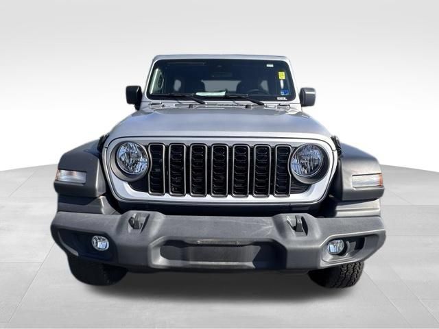 Used 2024 Jeep Wrangler Unlimited Sport AWD/4WD image 12