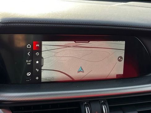 Used 2024 Alfa Romeo Stelvio Veloce image 25