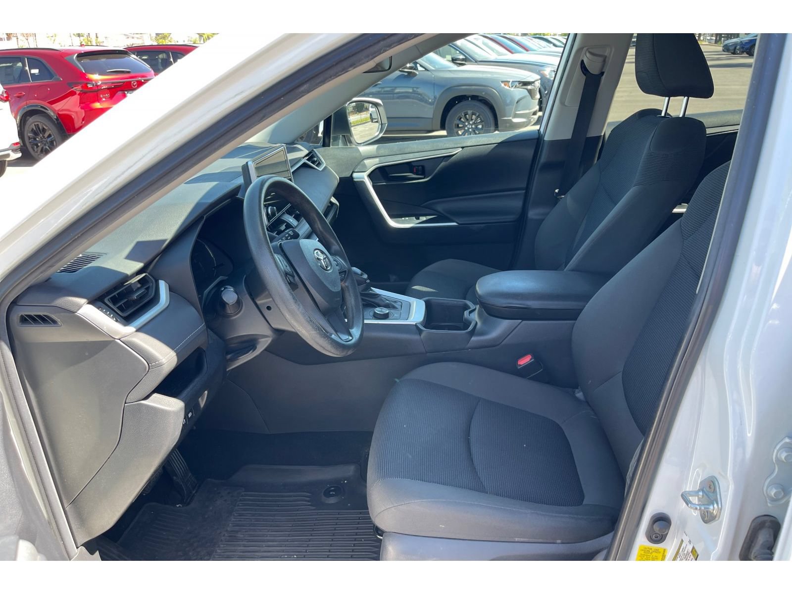 Used 2023 Toyota RAV4 LE AWD/4WD image 11