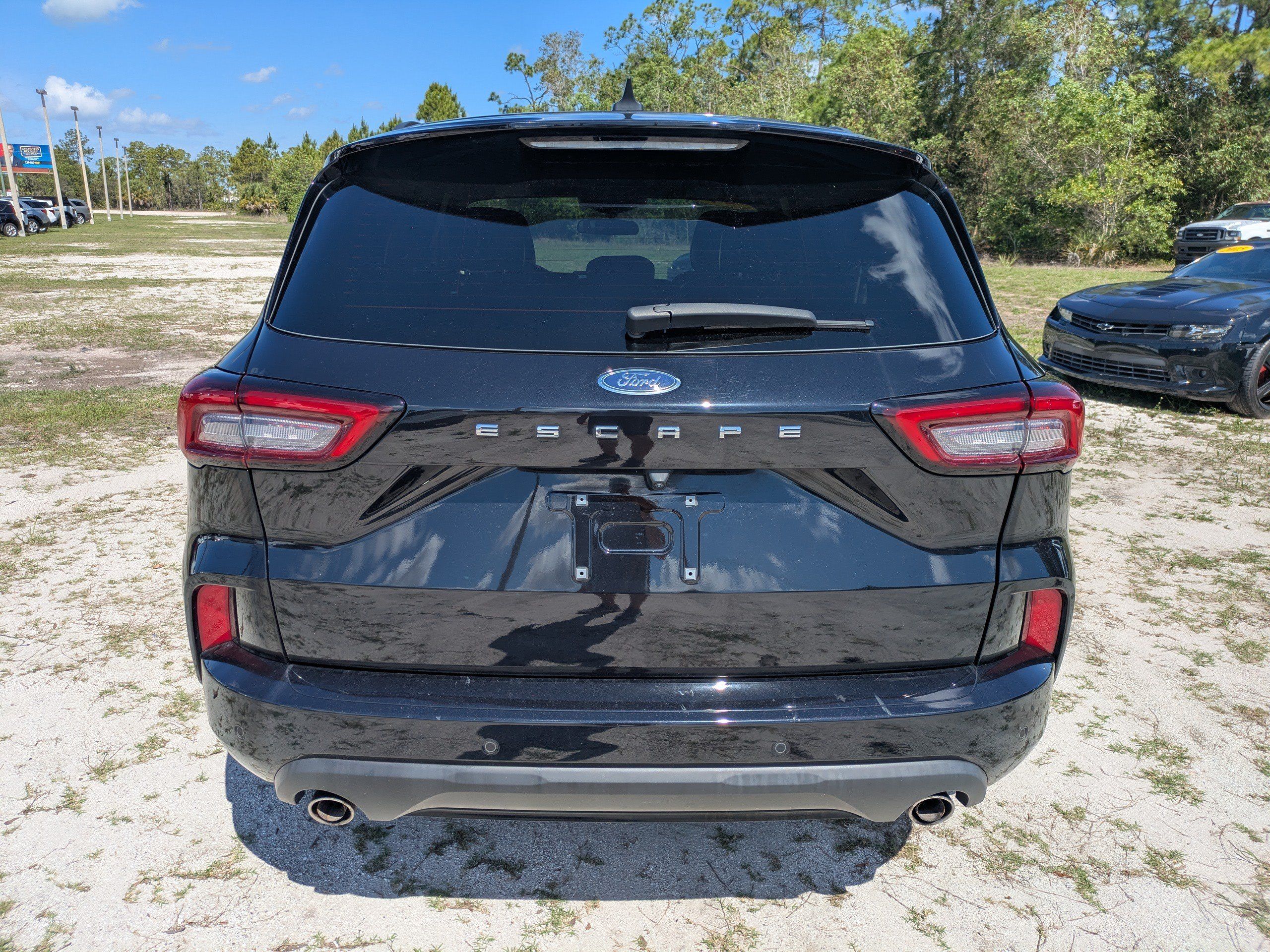Used 2024 Ford Escape ST-Line w/ Tech Pack #1 FWD image 5