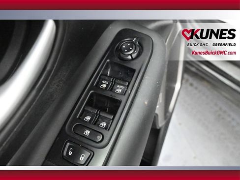 Used 2023 Jeep Renegade Latitude image 28