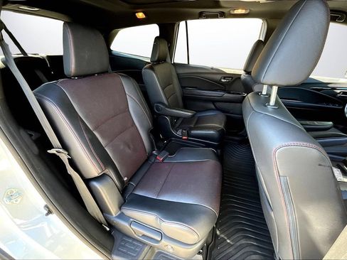 Used 2022 Honda Pilot Black Edition image 24