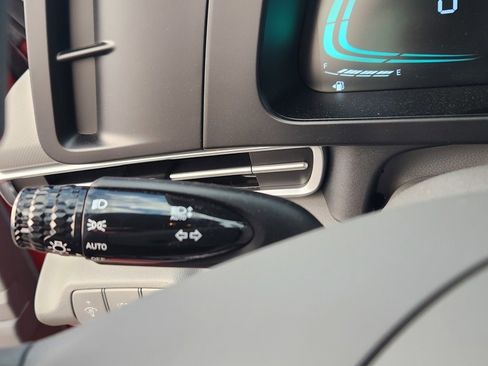 Certified 2025 Hyundai Elantra Blue image 22