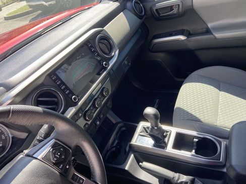 Used 2022 Toyota Tacoma SR5 RWD image 26