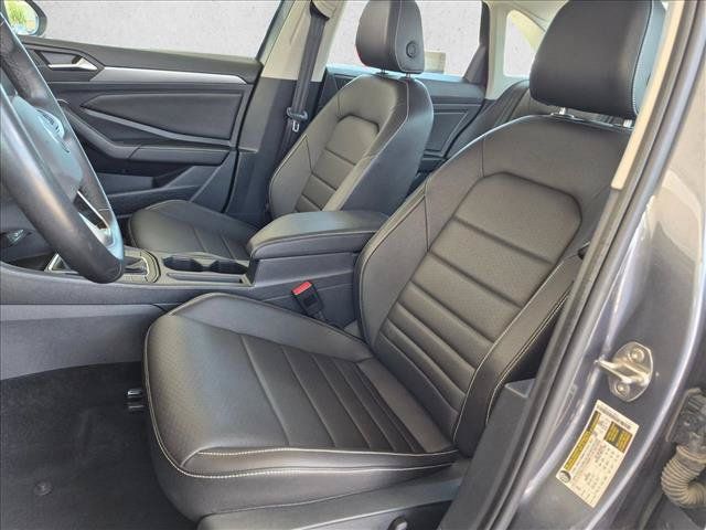 Used 2024 Volkswagen Jetta SE FWD image 15
