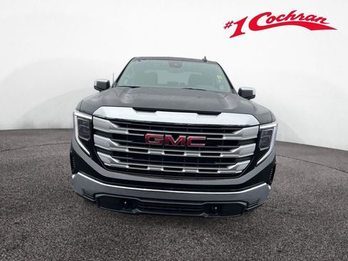 New 2026 GMC Sierra 1500 SLE image 2