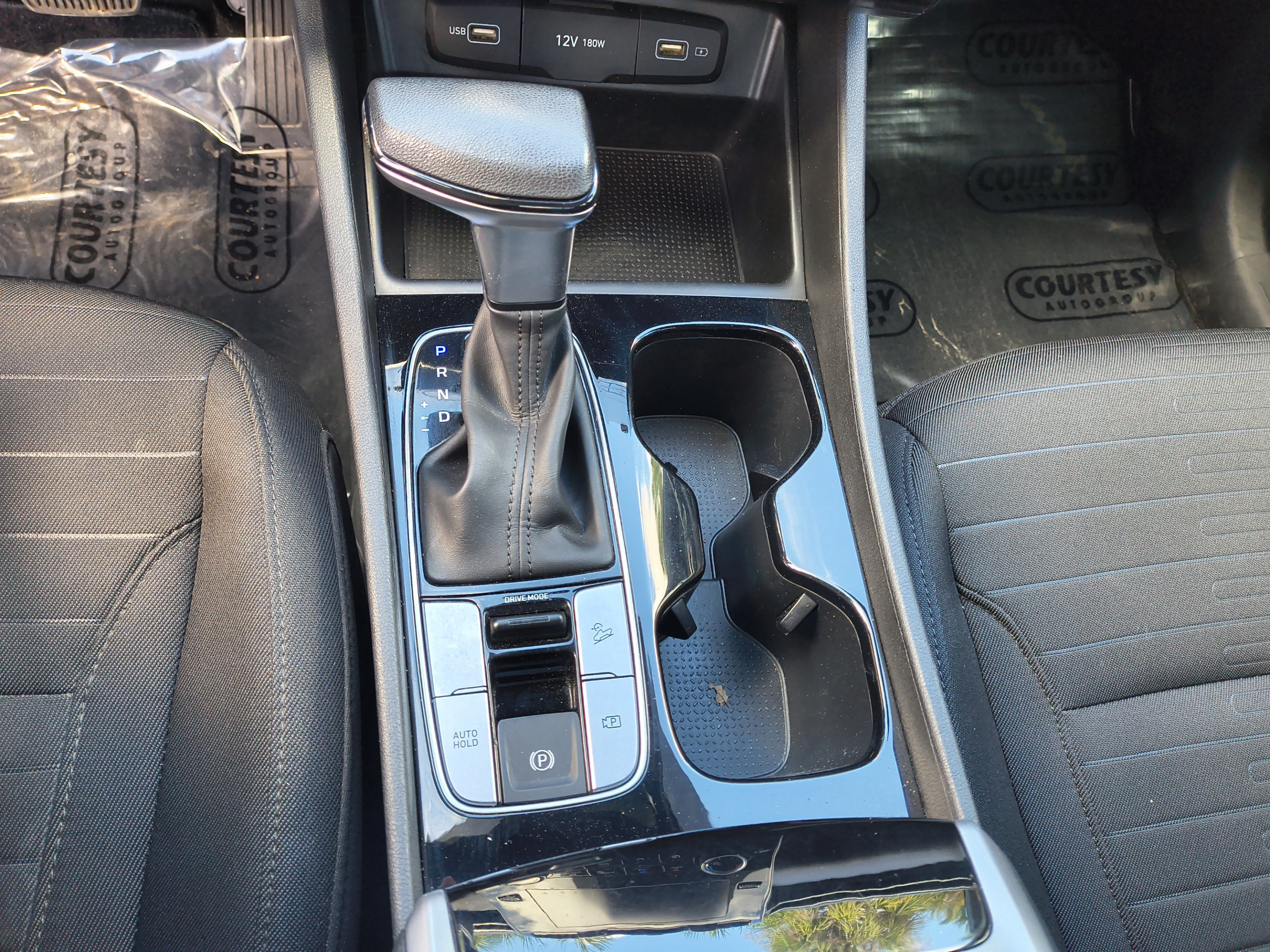 Certified 2023 Hyundai Santa Cruz SE FWD image 23
