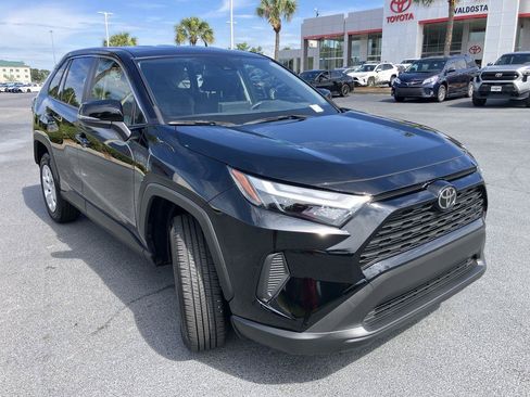 Certified 2025 Toyota RAV4 LE FWD image 7
