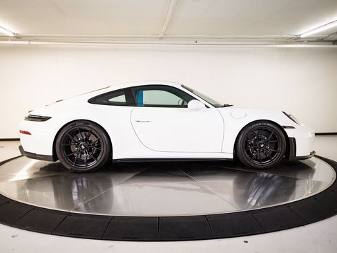 Certified 2026 Porsche 911 GT3 RWD image 8
