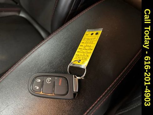 Used 2022 Jeep Cherokee Trailhawk image 26