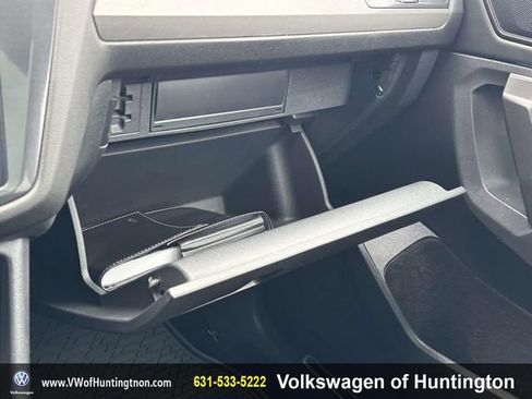 Certified 2023 Volkswagen Tiguan SE R-Line image 31