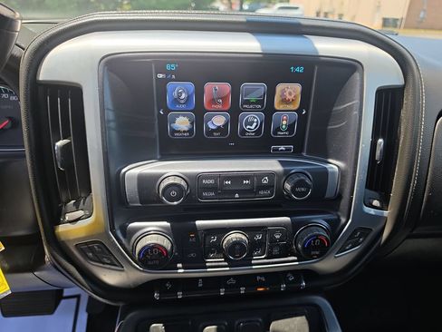 Used 2018 GMC Sierra 1500 SLT w/ SLT Premium Package AWD/4WD image 24