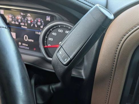 Used 2019 Chevrolet Silverado 1500 High Country w/ Technology Package AWD/4WD image 11