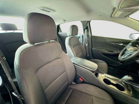 Used 2020 Chevrolet Malibu LT image 29