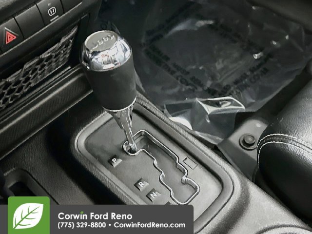 Used 2012 Jeep Wrangler Unlimited Rubicon AWD/4WD image 18