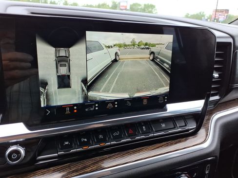 Used 2025 GMC Sierra 1500 Elevation w/ Elevation Premium Package image 18