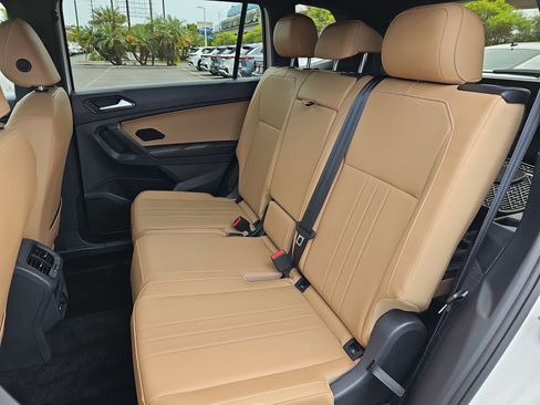 Certified 2023 Volkswagen Tiguan SE R-Line FWD image 15