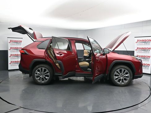 Used 2023 Toyota RAV4 XLE Premium AWD/4WD image 38