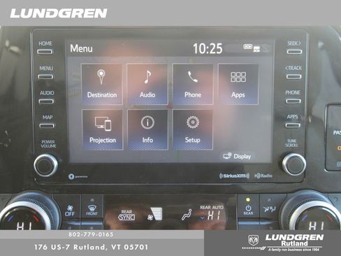 Used 2022 Toyota Highlander XLE image 17