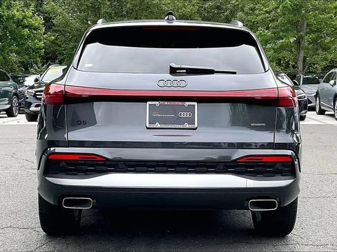 Used 2025 Audi Q5 Premium Plus w/ Premium Plus AWD/4WD image 7