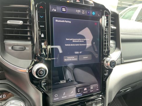 Used 2025 RAM 1500 Laramie w/ Trailer Tow Group AWD/4WD image 21