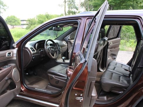 Used 2015 Jeep Grand Cherokee Summit w/ Platinum Series Group AWD/4WD image 36