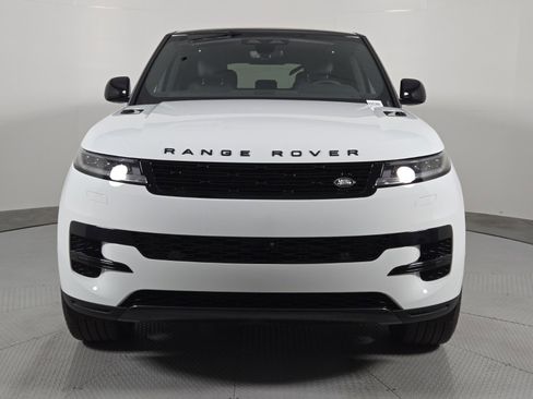 New 2025 Land Rover Range Rover Sport SE image 2