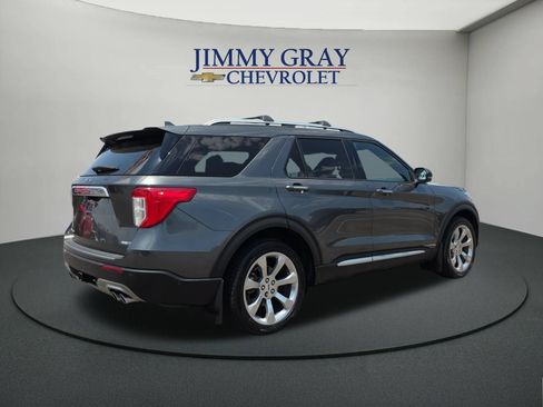 Used 2020 Ford Explorer Platinum w/ Premium Technology Package AWD/4WD image 5
