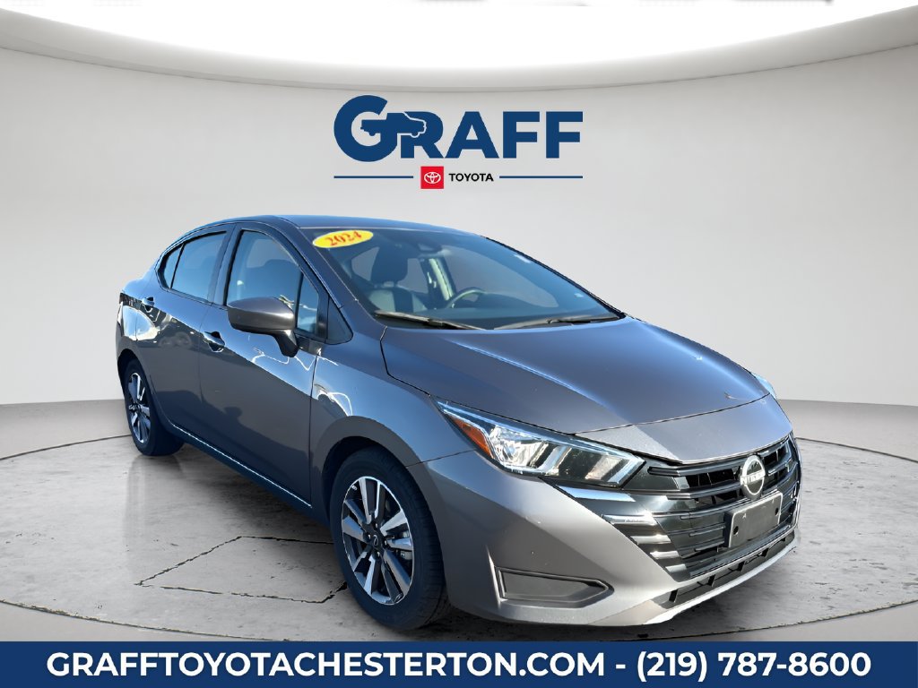 Used 2024 Nissan Versa SV FWD image 3