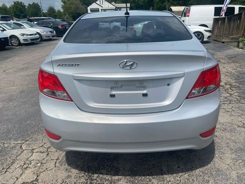 Used 2015 Hyundai Accent GLS FWD image 6