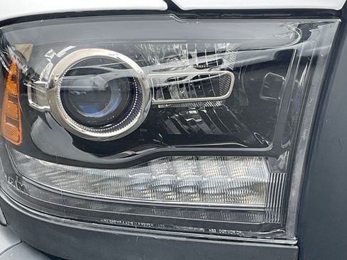 Used 2024 RAM 1500 Warlock AWD/4WD image 10