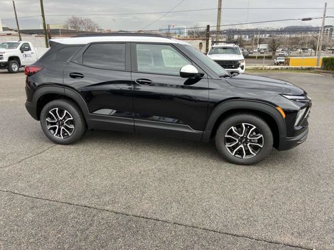 New 2025 Chevrolet TrailBlazer ACTIV w/ Convenience Package image 3