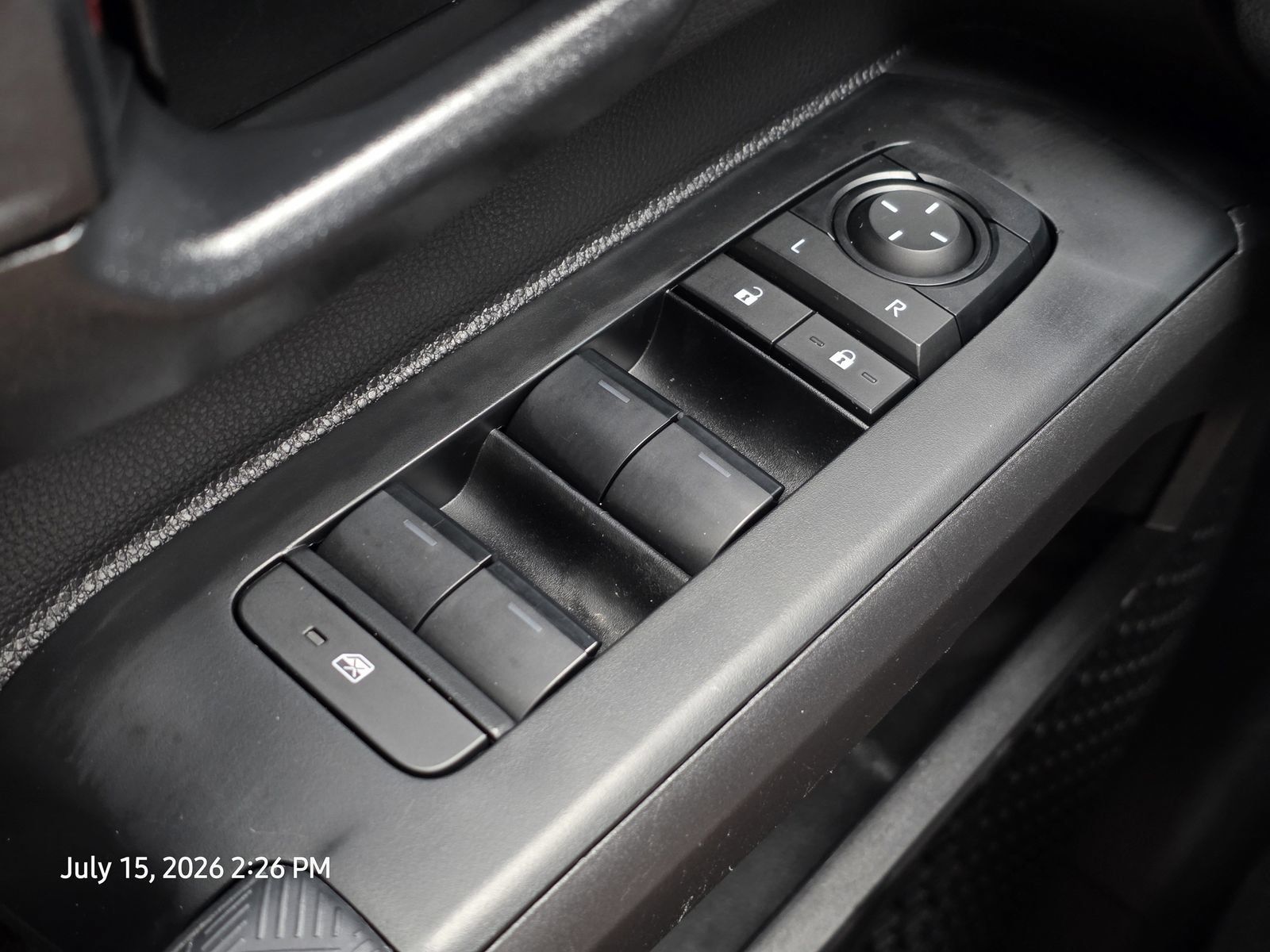 Used 2025 Toyota Tacoma SR RWD image 28