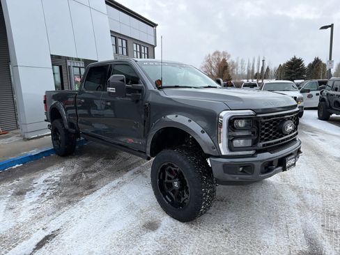 New 2026 Ford F250 Lariat w/ Black Appearance Package image 26