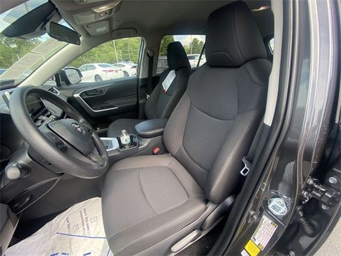 Used 2025 Toyota RAV4 LE image 12