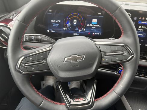 Used 2025 Chevrolet Equinox RS image 14