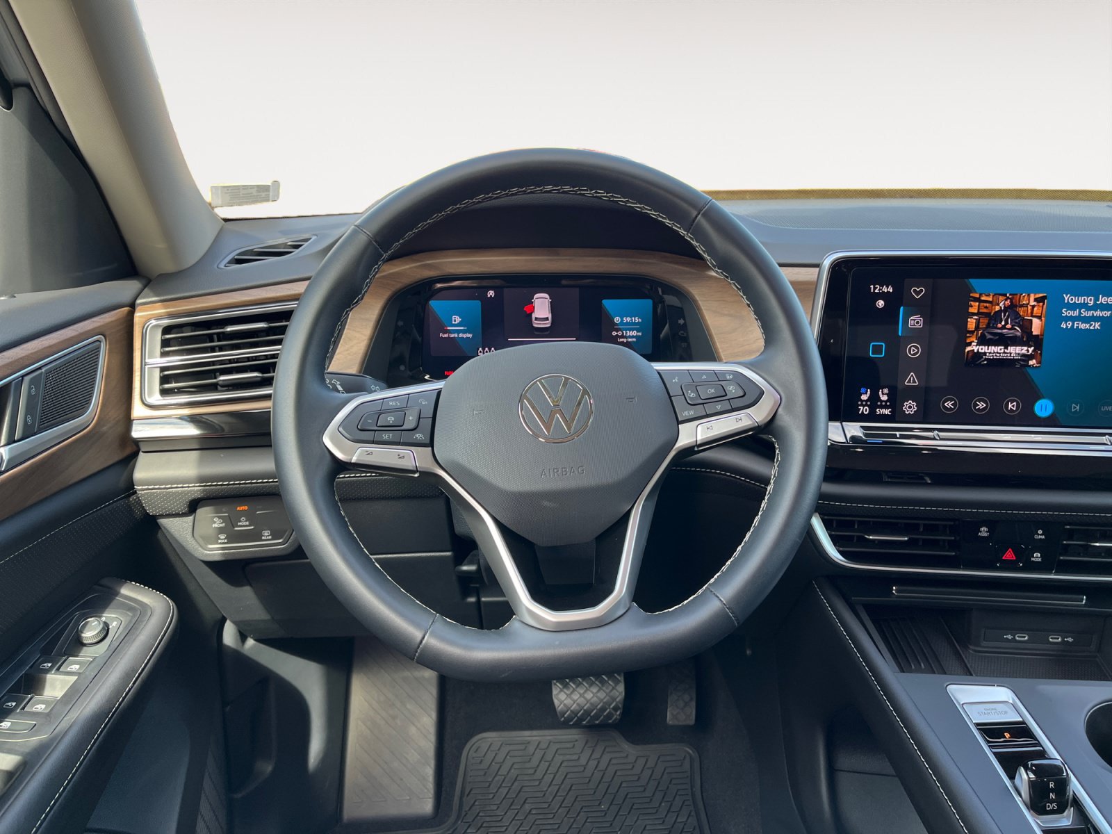 Certified 2025 Volkswagen Atlas SE AWD/4WD image 15