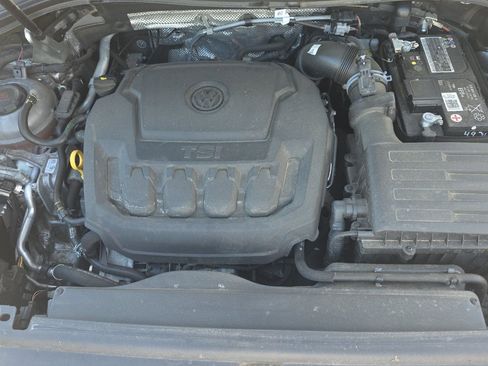 Used 2023 Volkswagen Tiguan SE R-Line AWD/4WD image 32