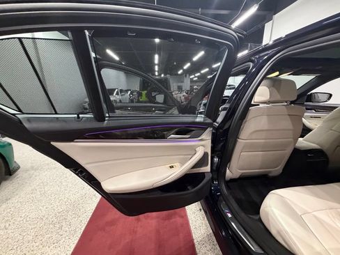 Used 2019 BMW 540i xDrive w/ M Sport Package AWD/4WD image 28