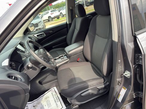Used 2020 Nissan Pathfinder S AWD/4WD image 10