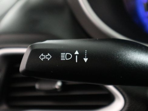 Used 2025 Chrysler Pacifica Select FWD image 30